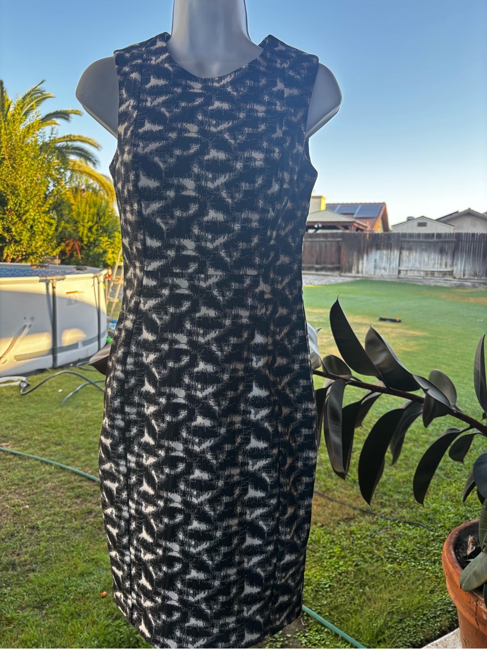 Calvin Klein Black and White Sleeveless Sheath Dress with Abstract Print